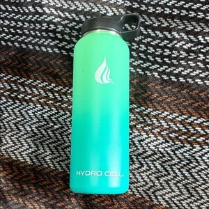 Stainless Steel Water Bottle - Mint Green to Yeal Ombré